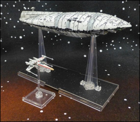 Le Transport Rebelle et son X-Wing d'escorte